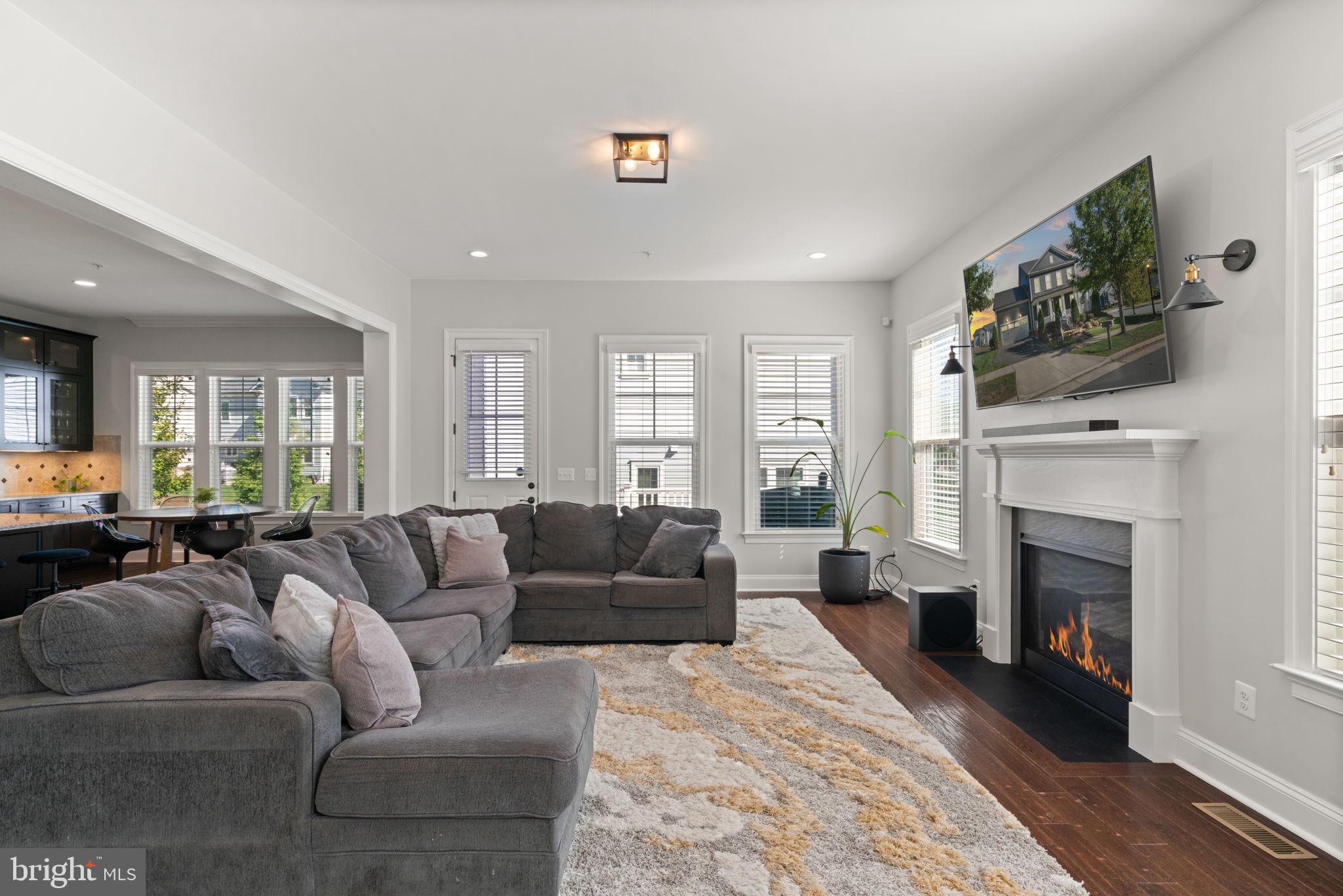 POTOMAC SHORES - Residential