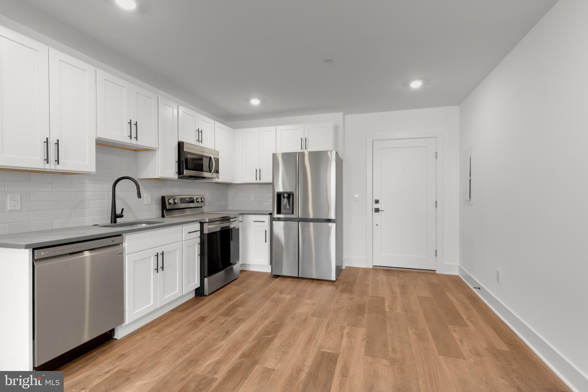 ROXBOROUGH - Residential Lease