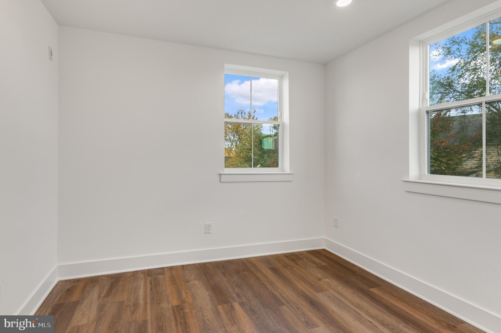 ROXBOROUGH - Residential Lease