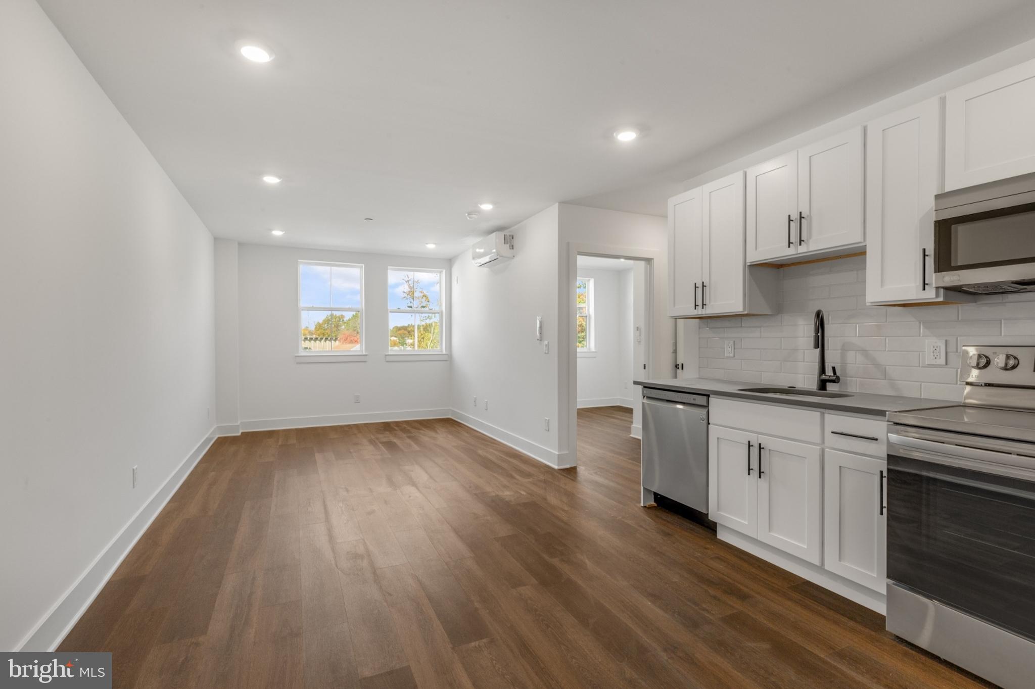 ROXBOROUGH - Residential Lease