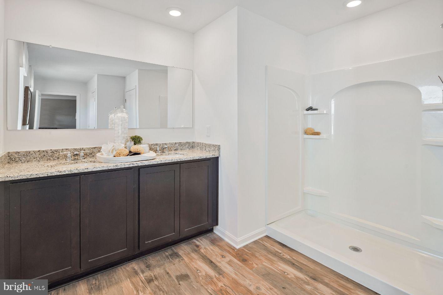 WOOD LANDING ESTATES - Residential