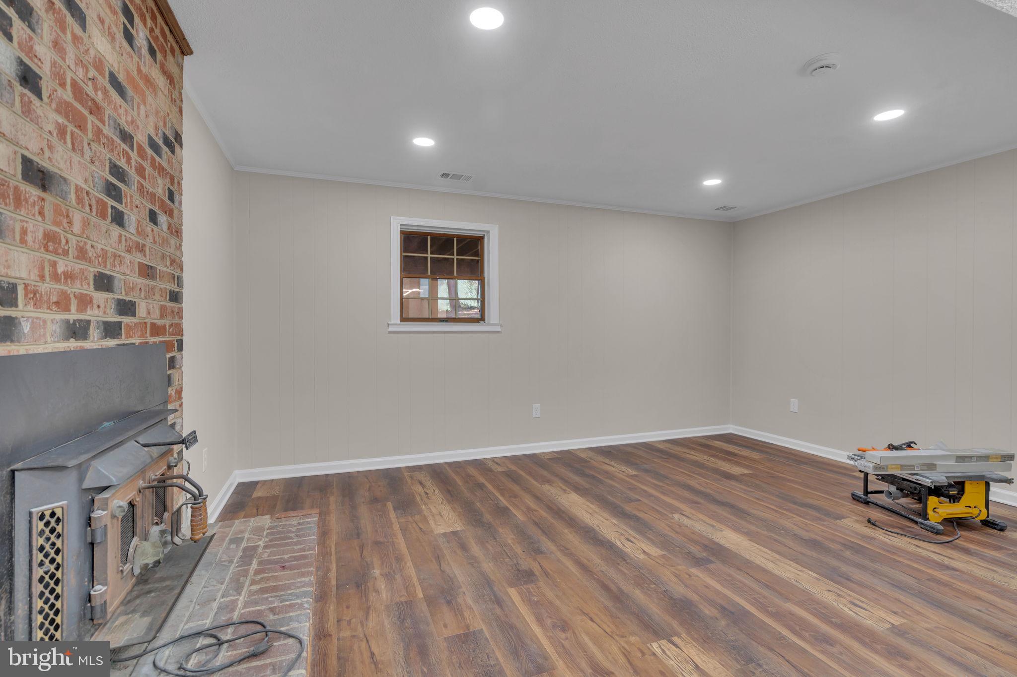 BAYTOWNE VILLAGE - Residential