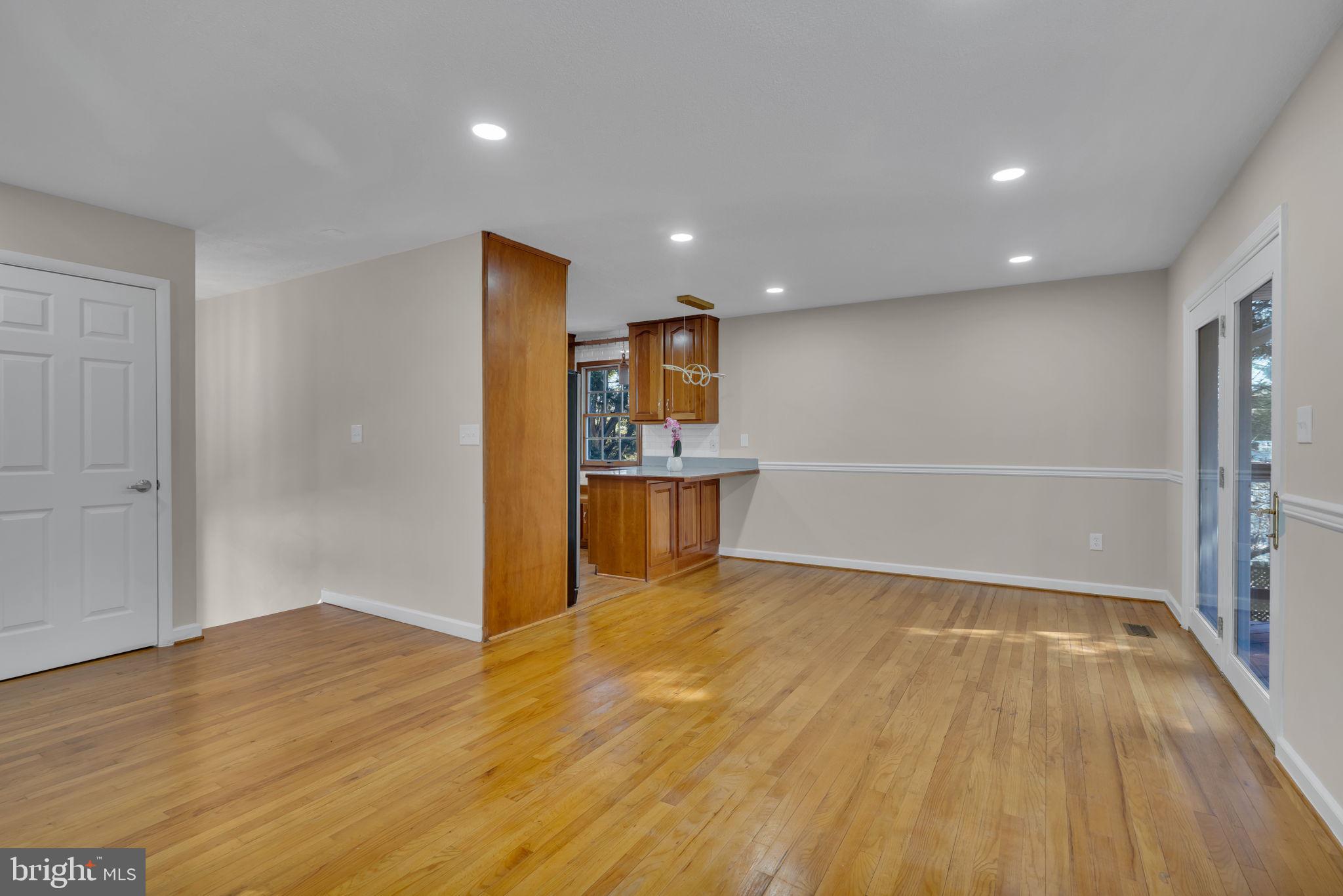 BAYTOWNE VILLAGE - Residential