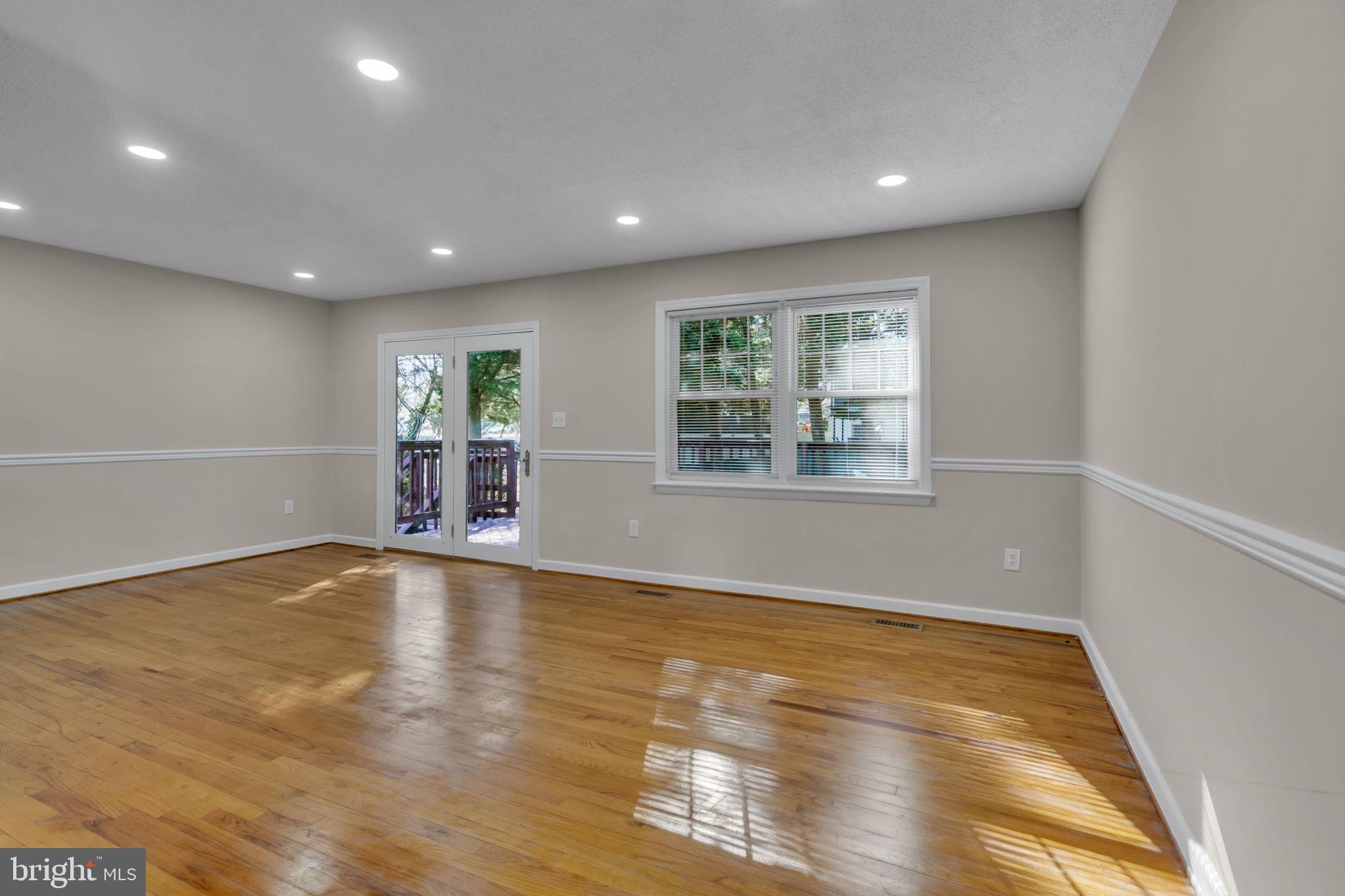 BAYTOWNE VILLAGE - Residential