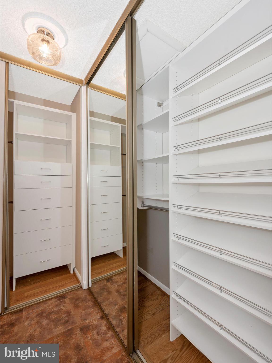 LEISURE WORLD - Residential