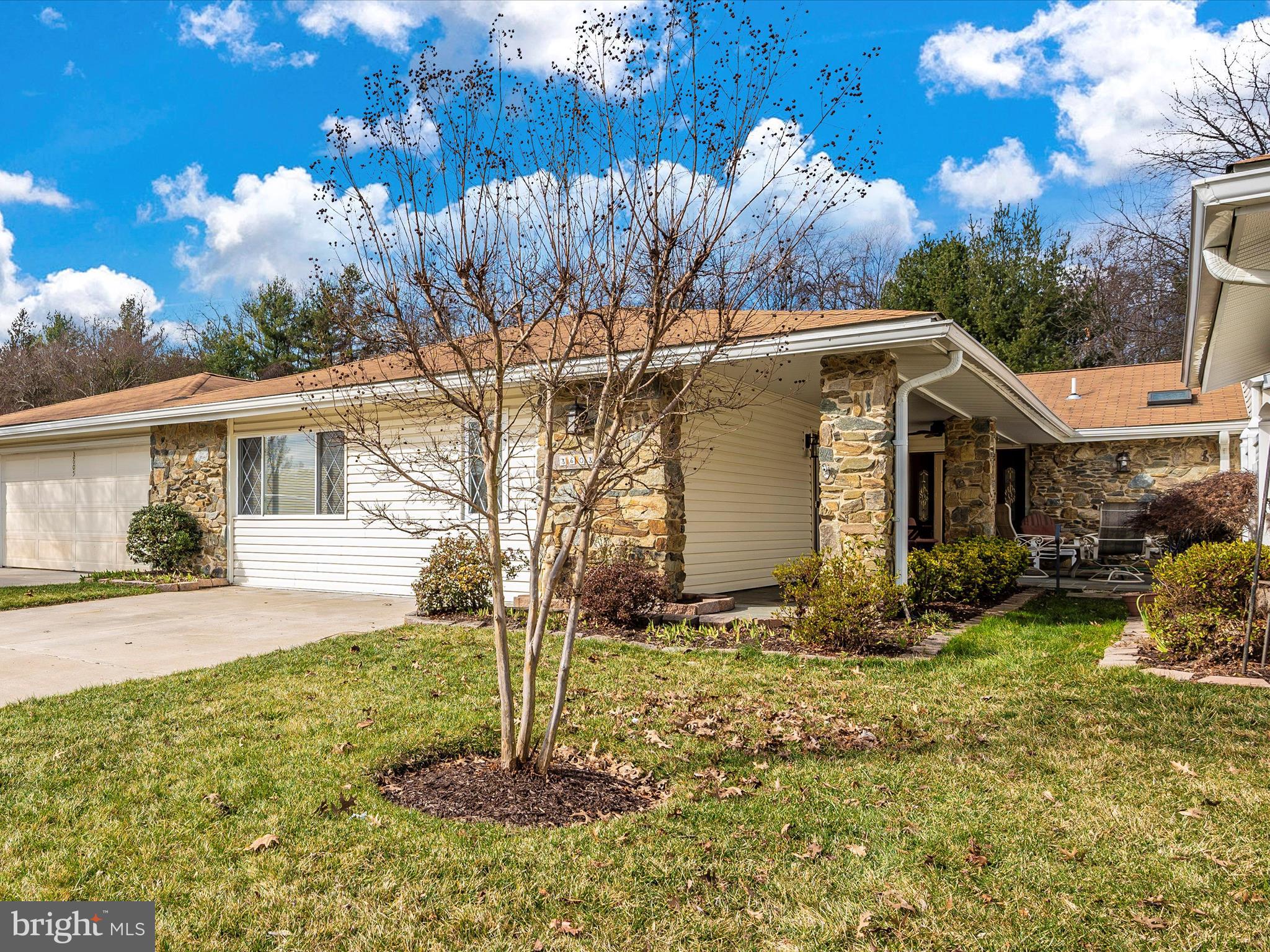 LEISURE WORLD - Residential