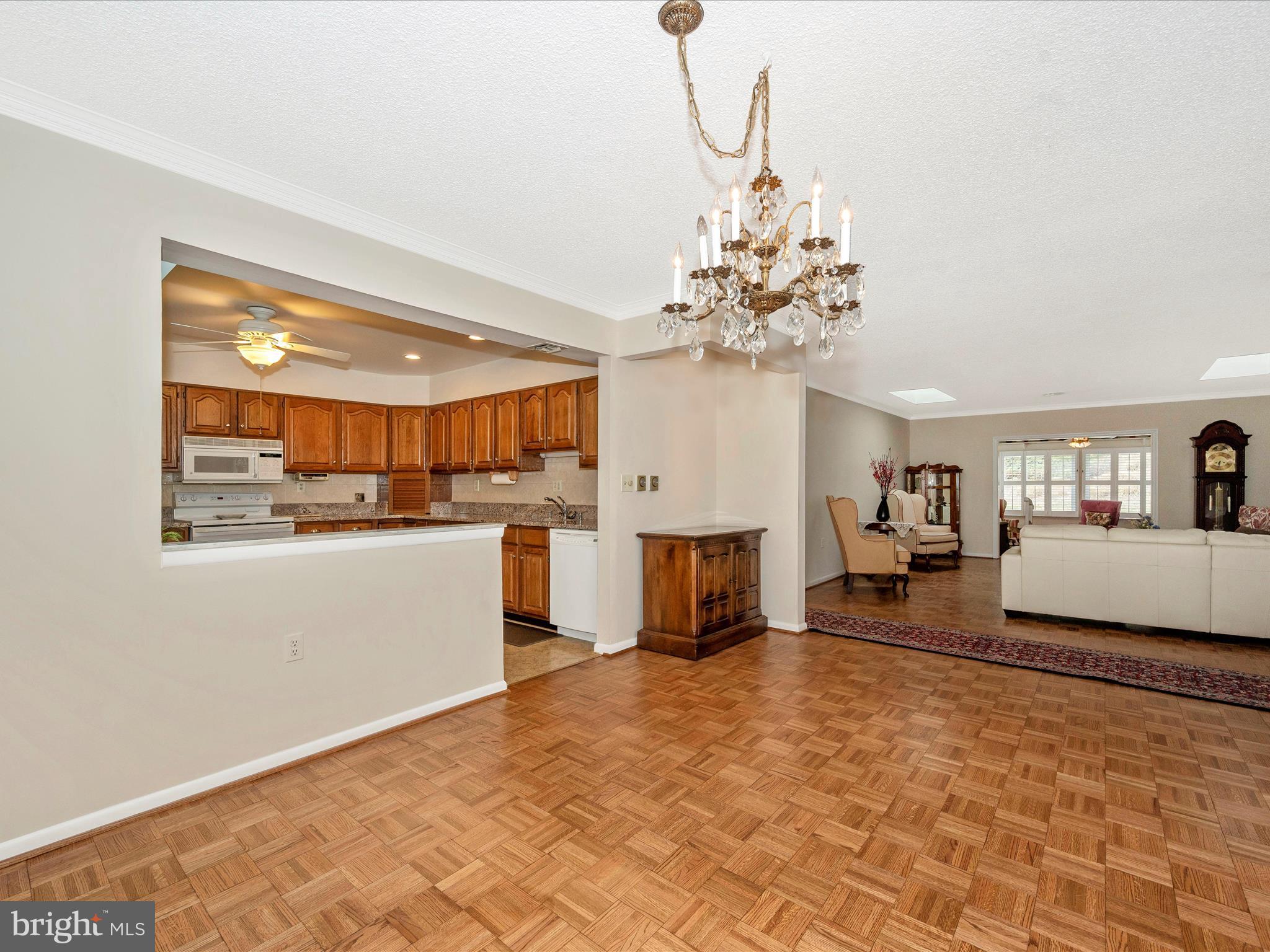 LEISURE WORLD - Residential