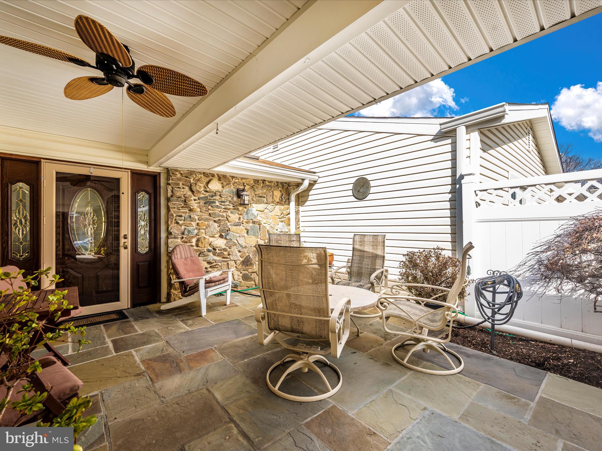 LEISURE WORLD - Residential