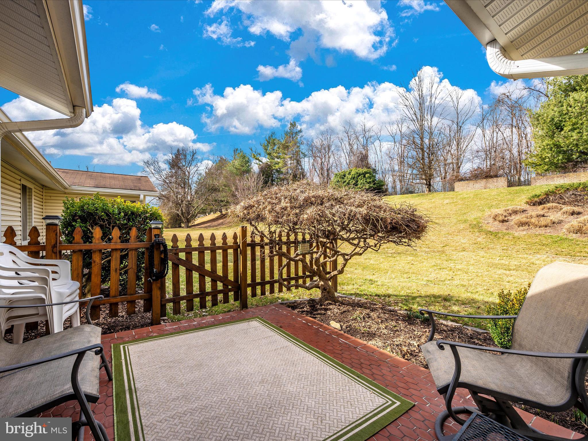 LEISURE WORLD - Residential