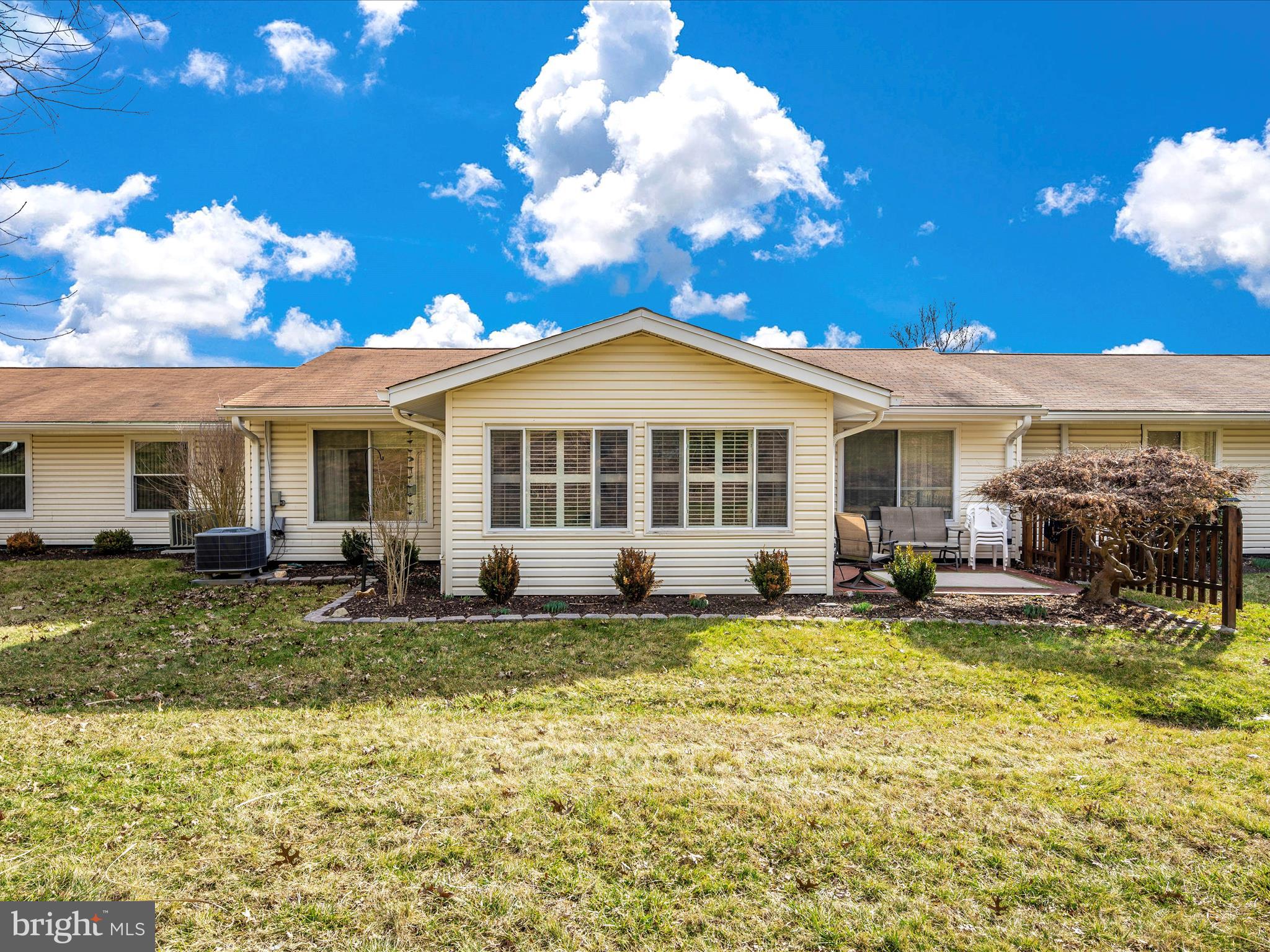 LEISURE WORLD - Residential