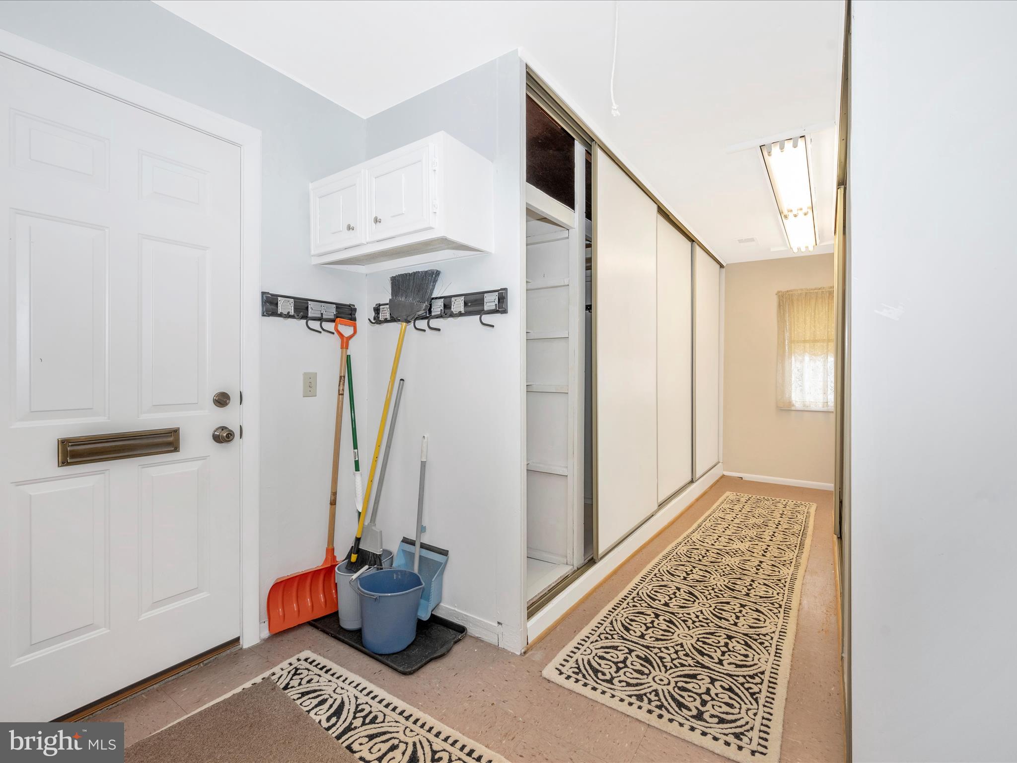 LEISURE WORLD - Residential