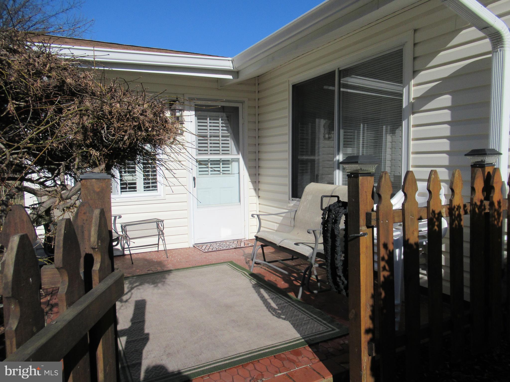 LEISURE WORLD - Residential