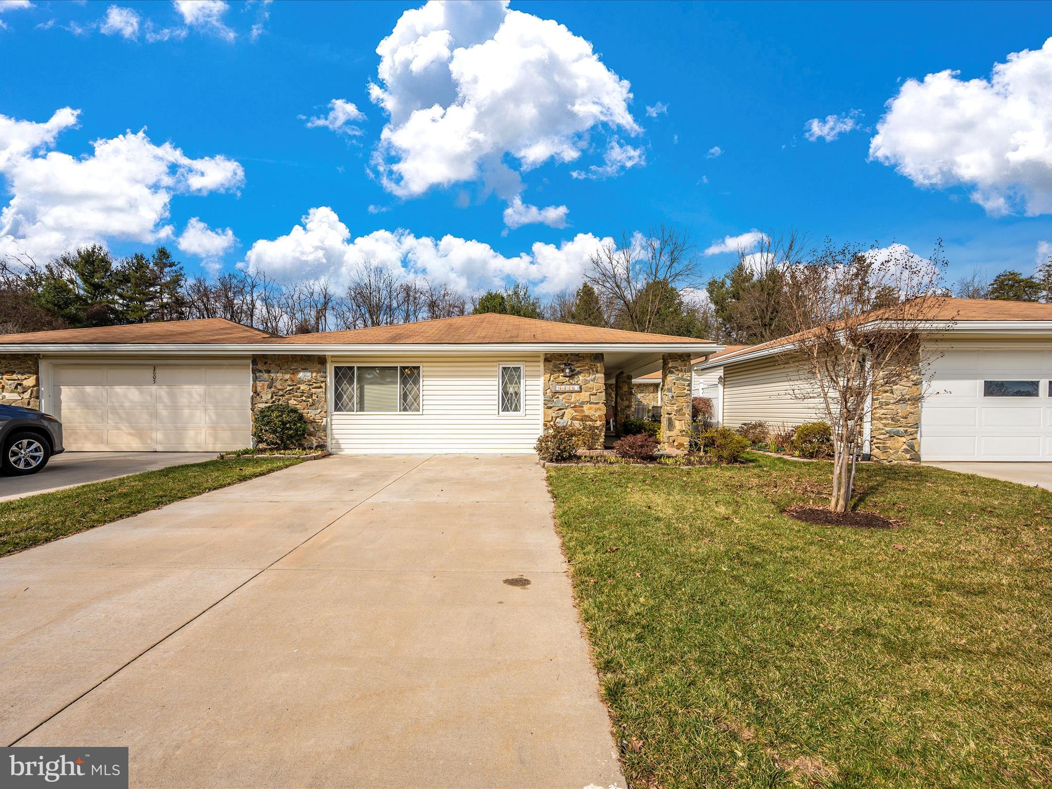 LEISURE WORLD - Residential