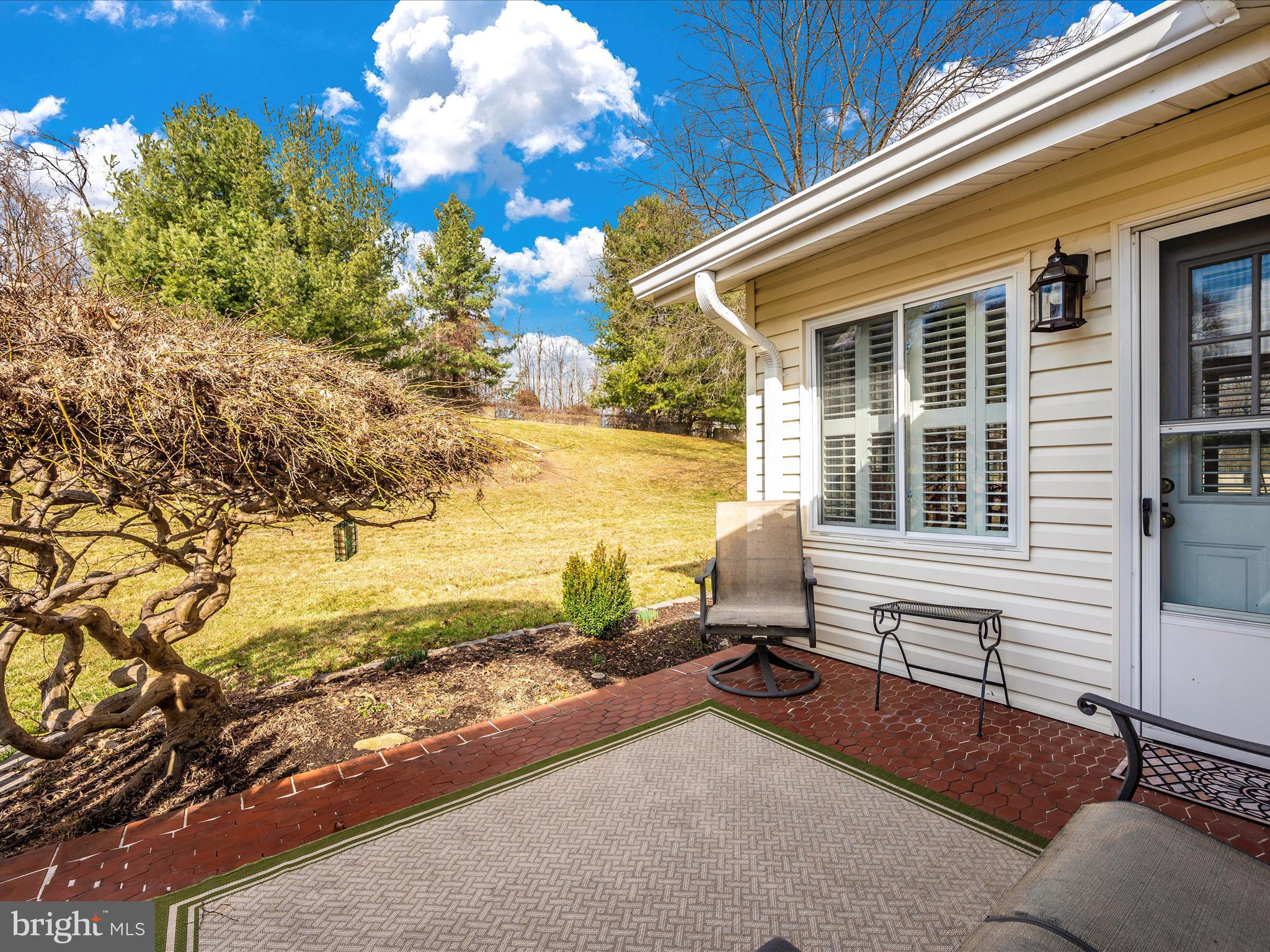 LEISURE WORLD - Residential