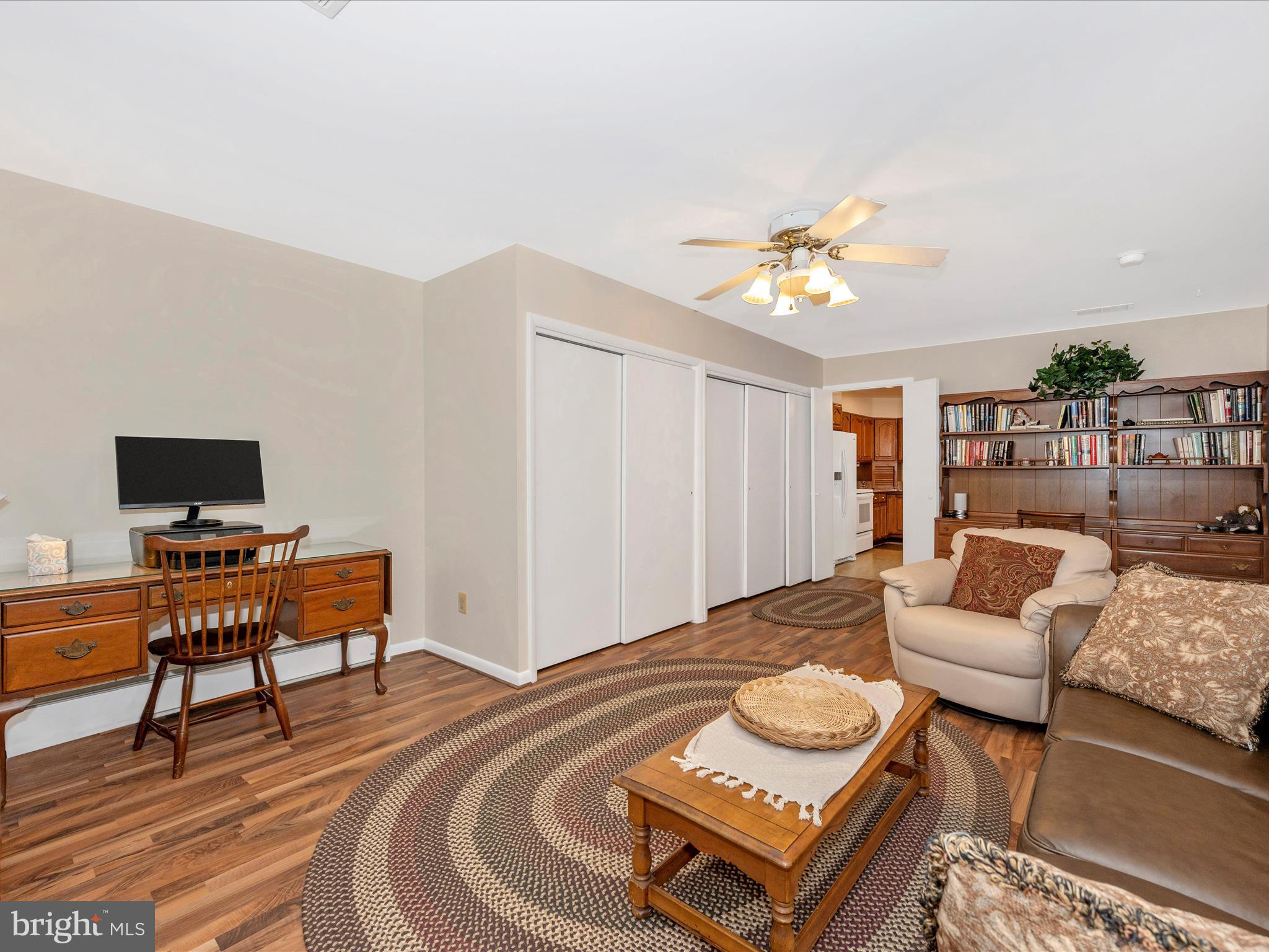 LEISURE WORLD - Residential