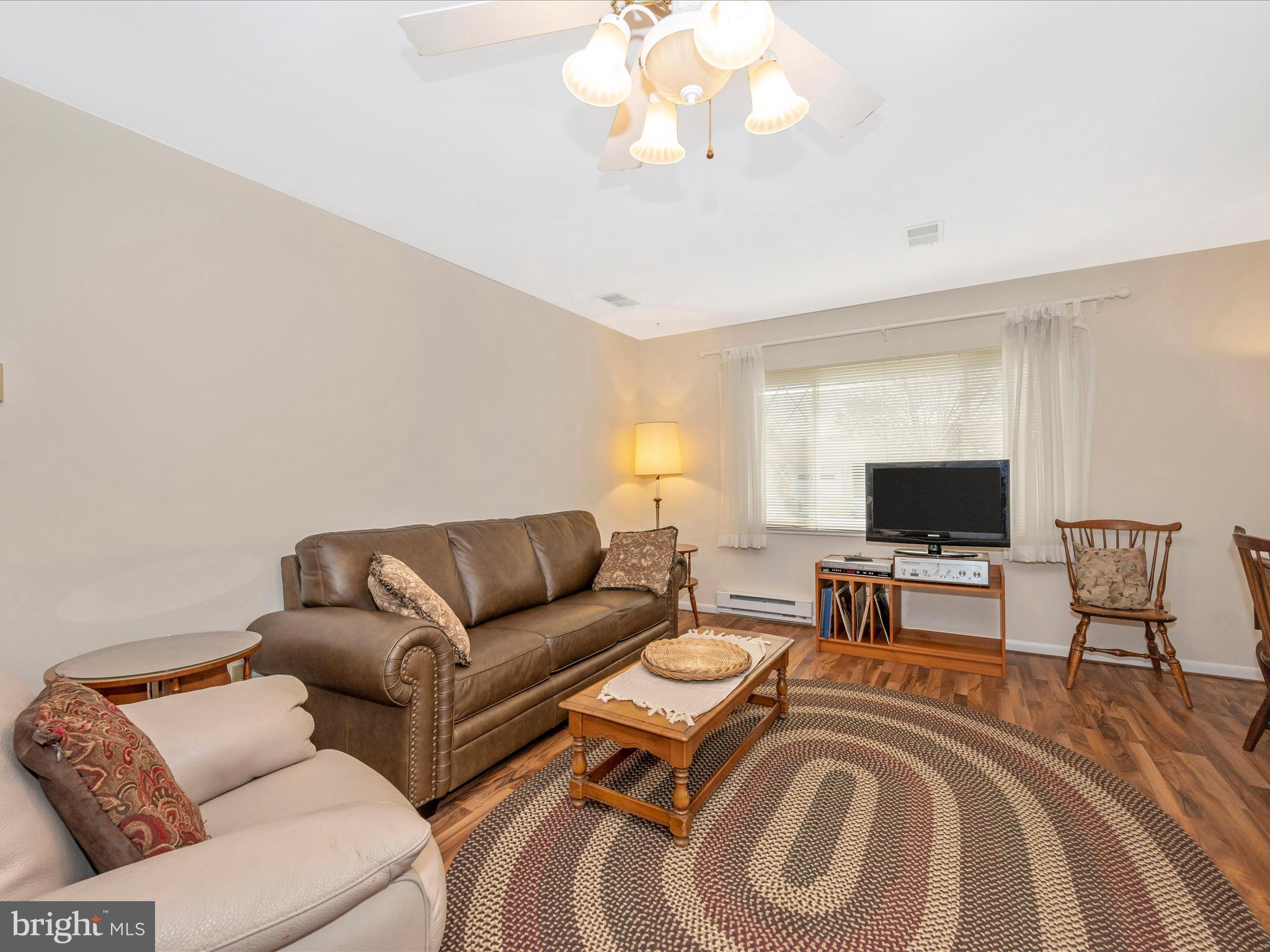 LEISURE WORLD - Residential