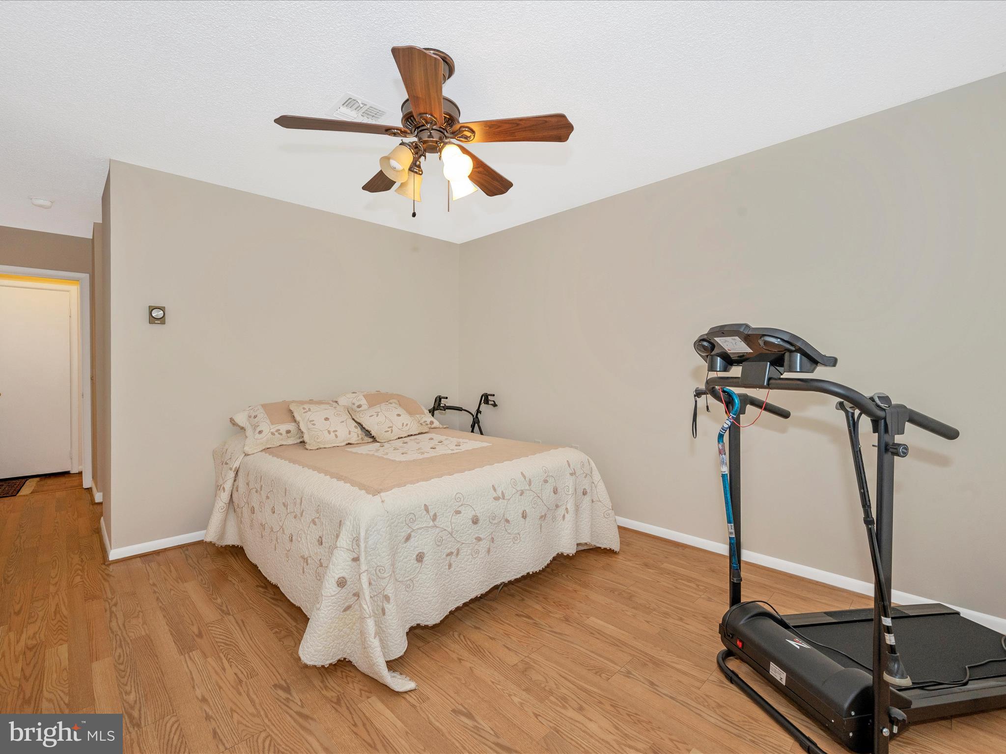 LEISURE WORLD - Residential