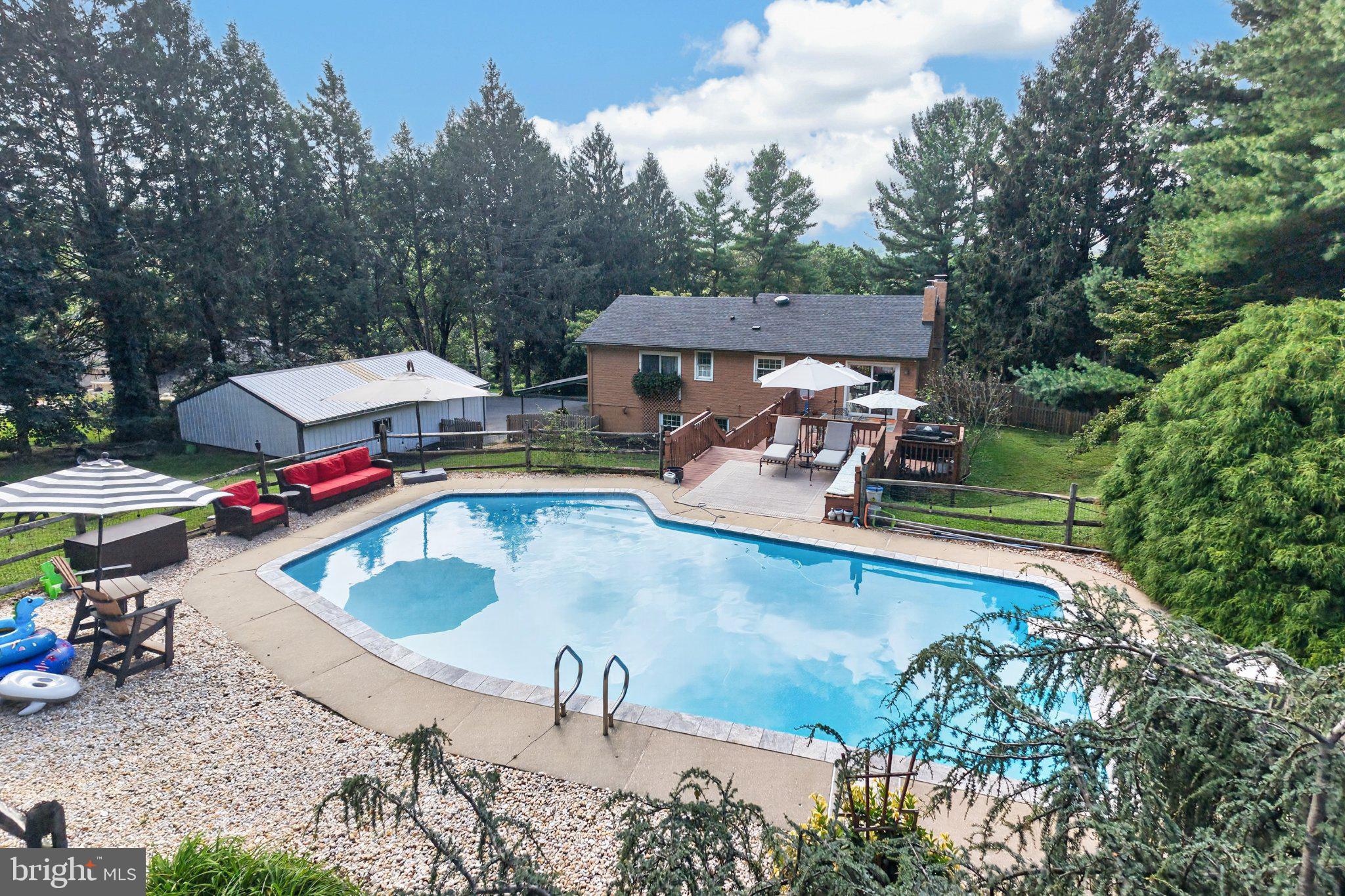 625 LOCUST GROVE ROAD