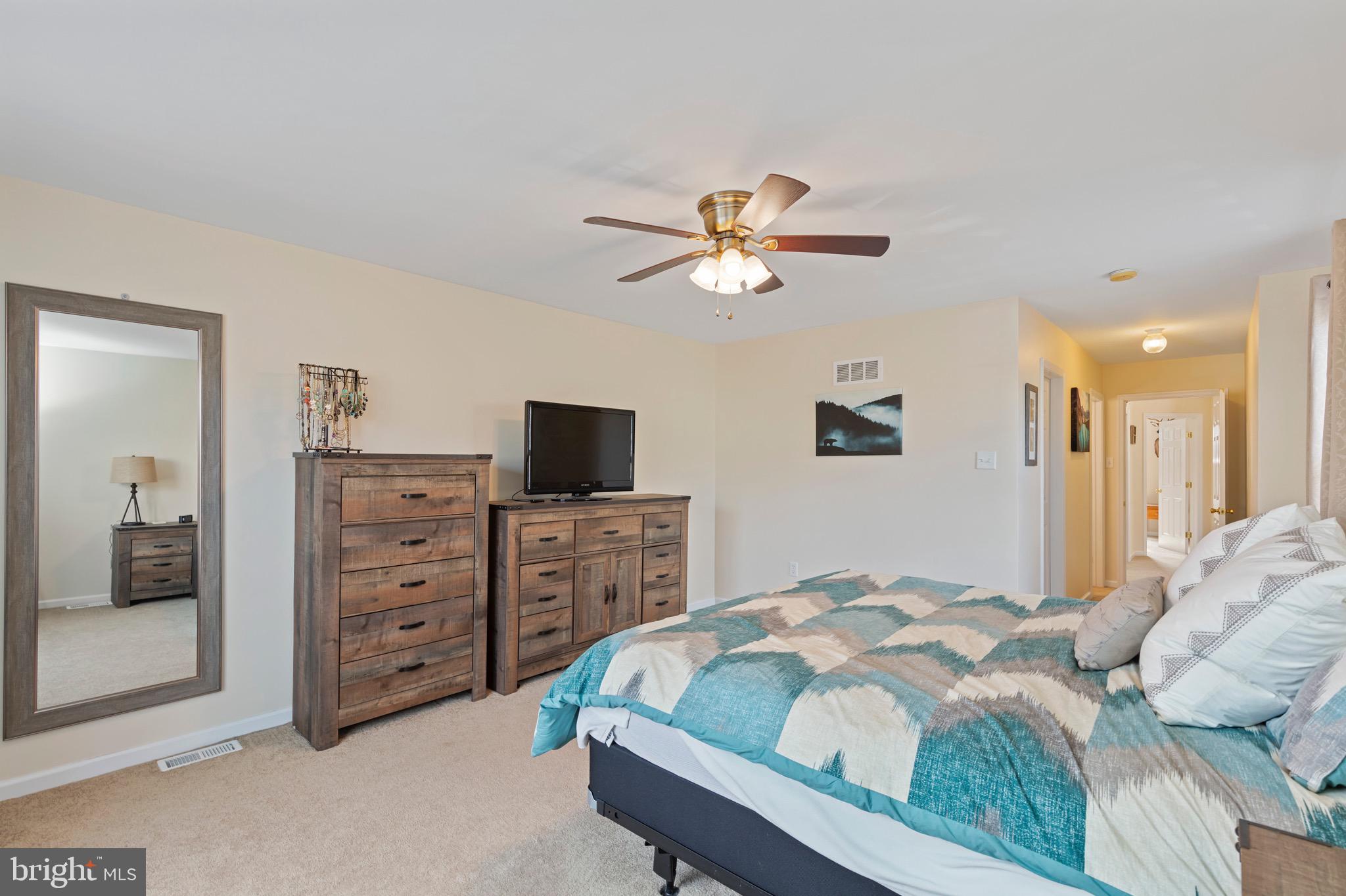 MONTGOMERY MEADOWS - Residential