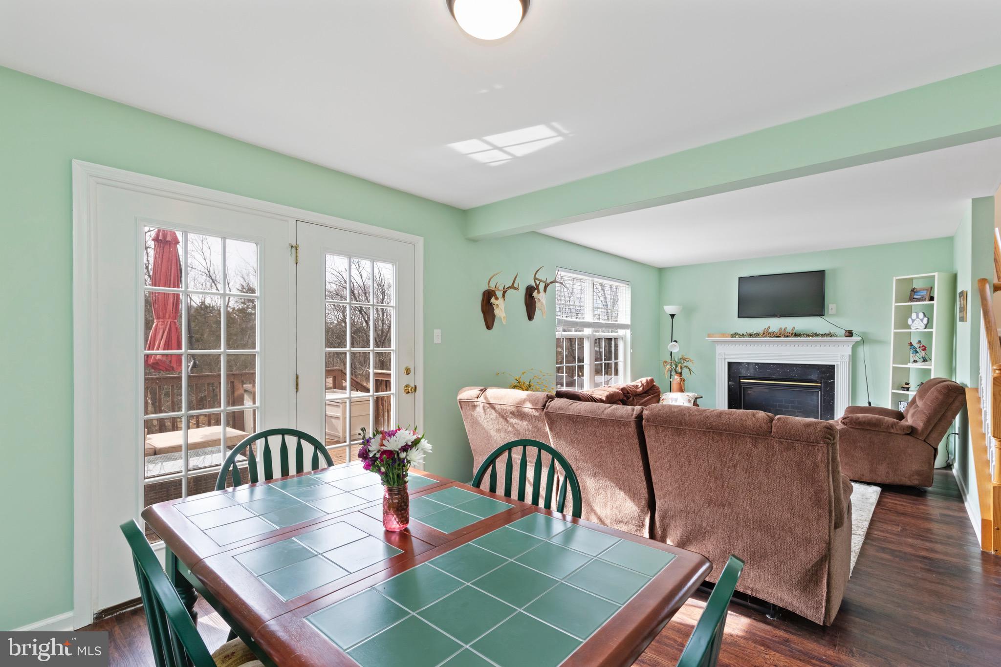 MONTGOMERY MEADOWS - Residential