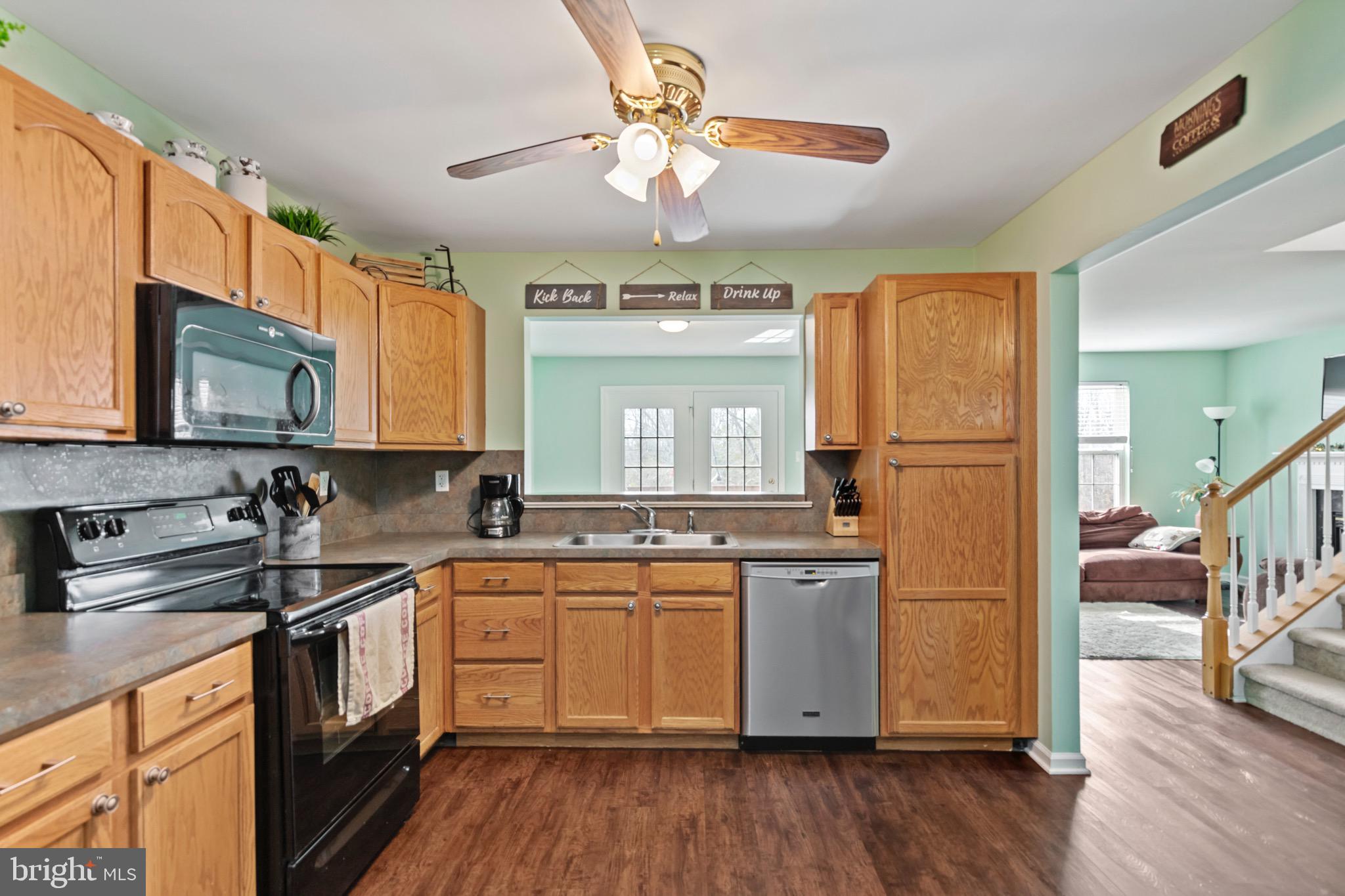 MONTGOMERY MEADOWS - Residential