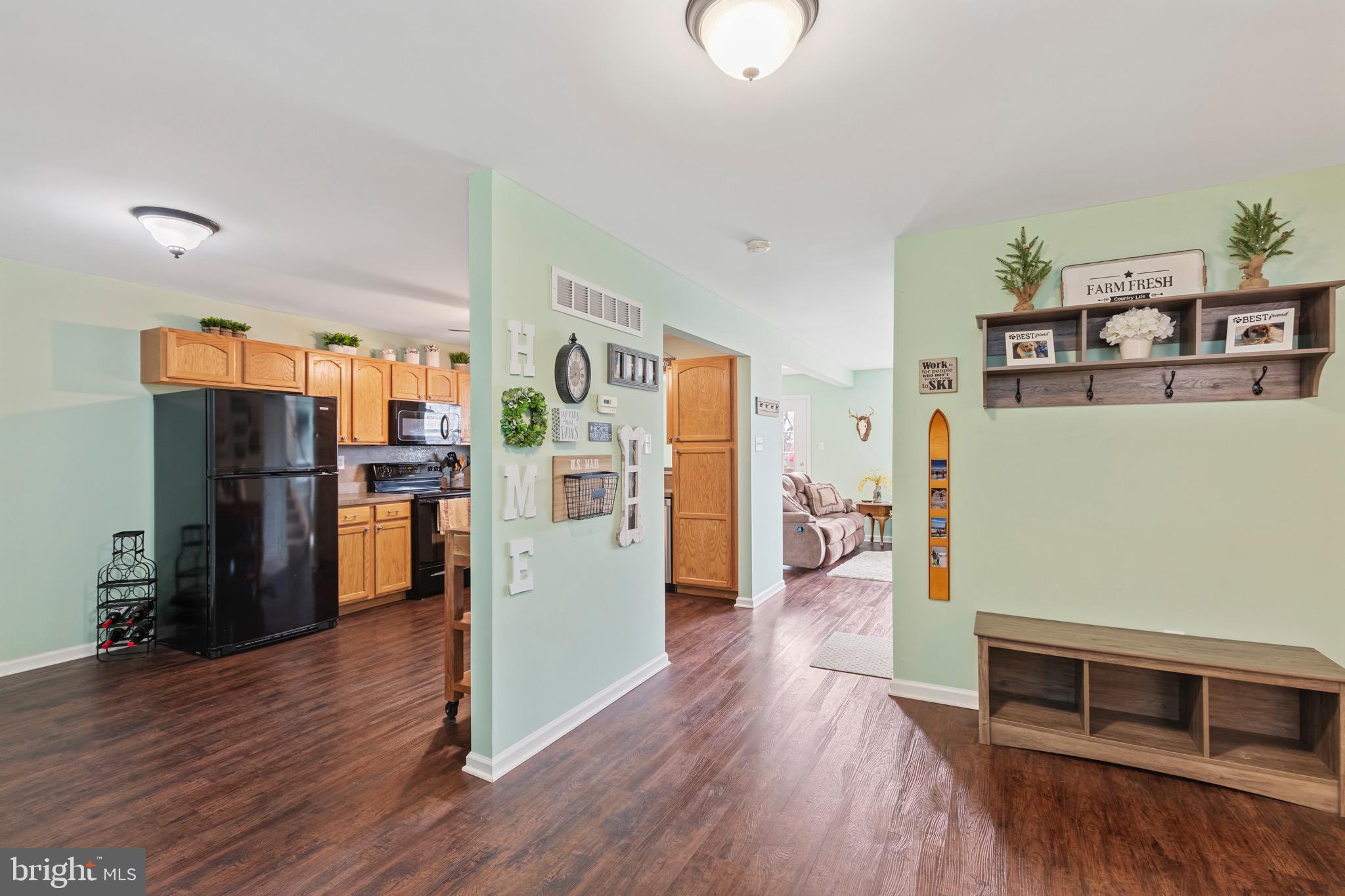 MONTGOMERY MEADOWS - Residential