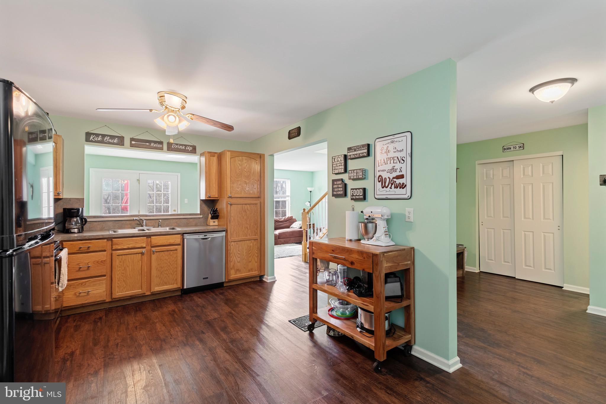 MONTGOMERY MEADOWS - Residential