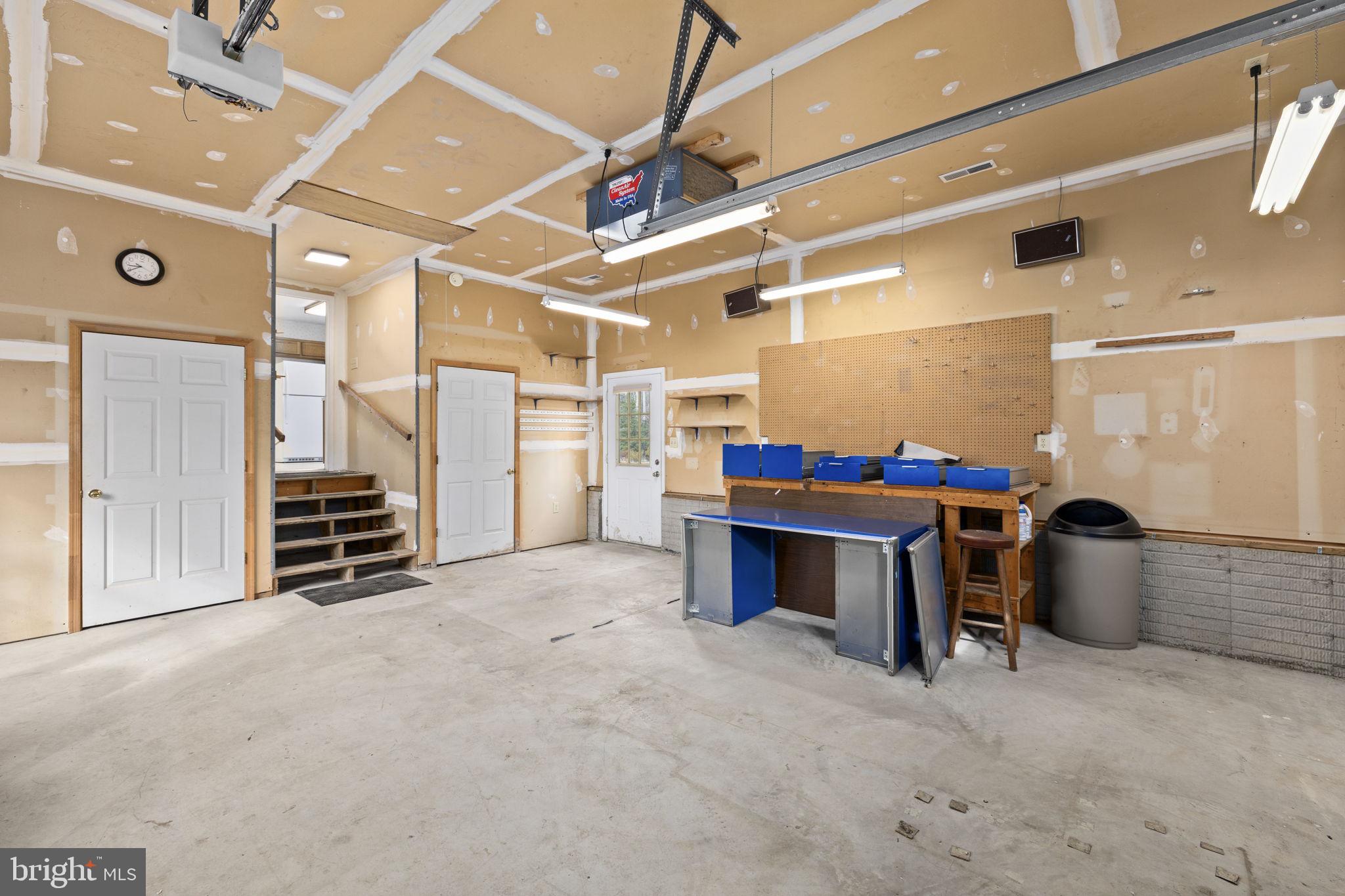 INDEPENDENCE SHORES - Residential