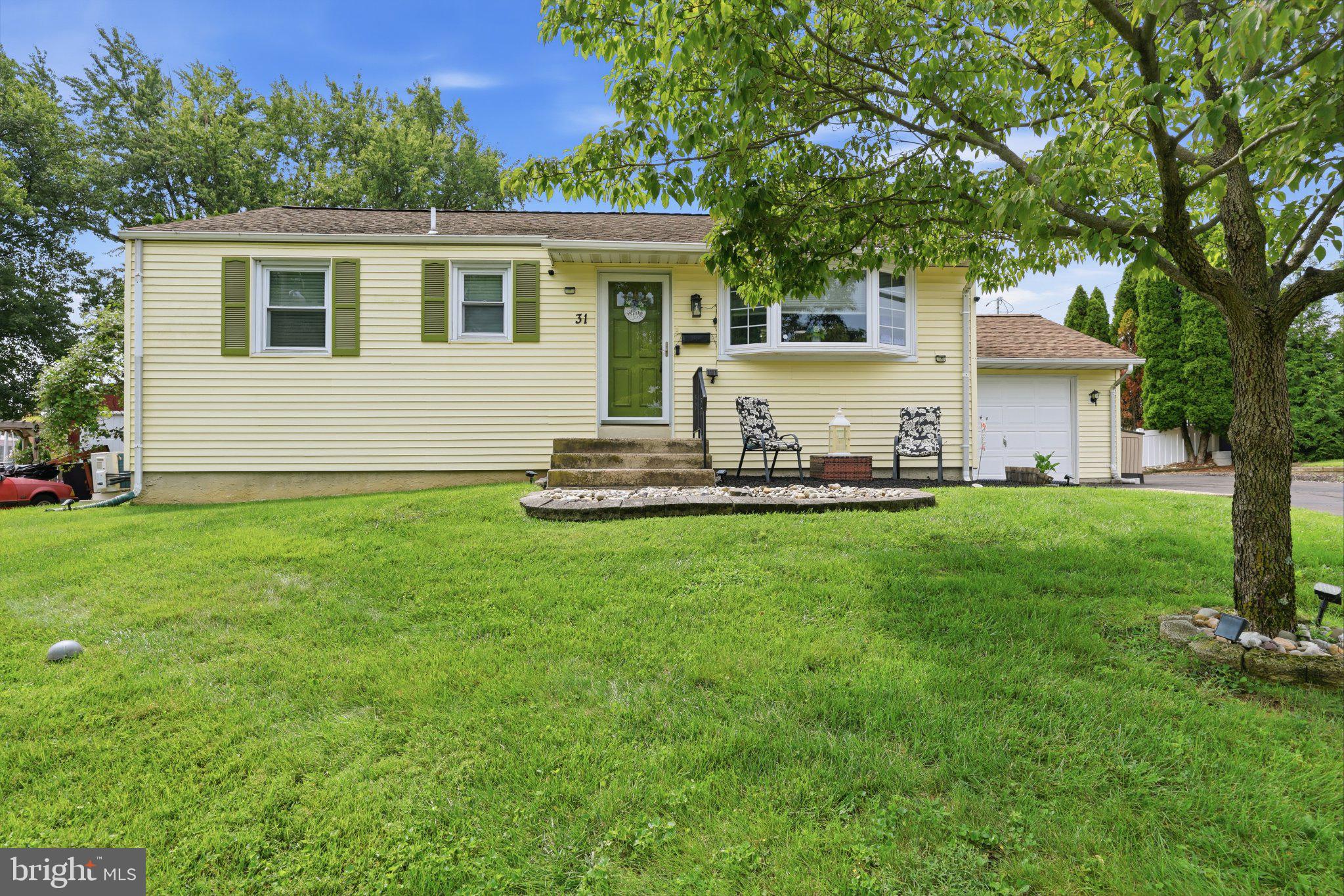 31 MAPLEVIEW DRIVE