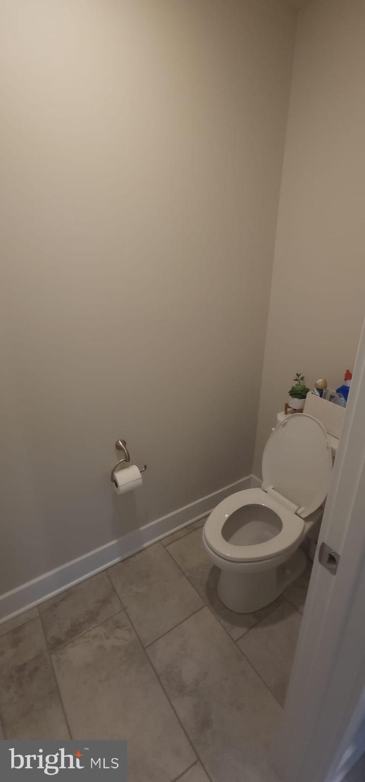 TANYARD SHORES - Residential Lease