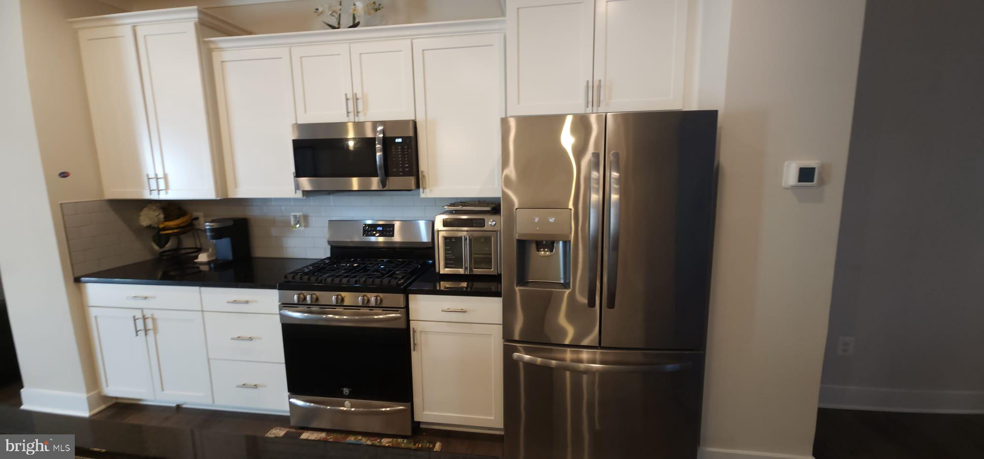 TANYARD SHORES - Residential Lease