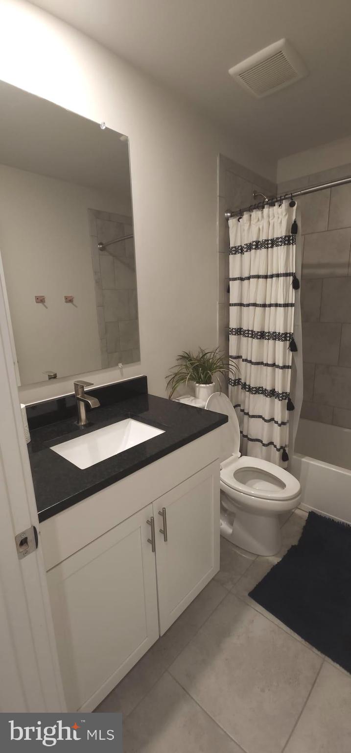 TANYARD SHORES - Residential Lease