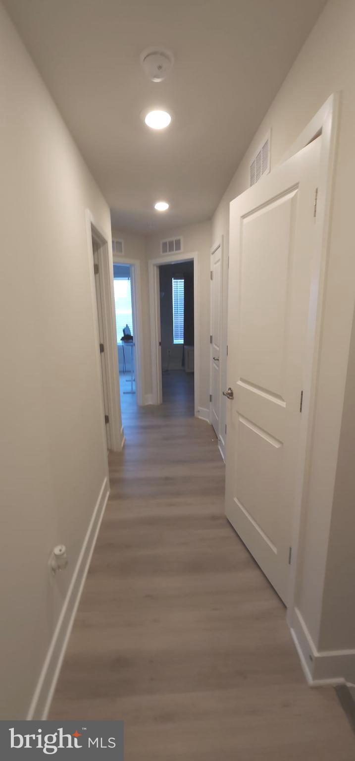 TANYARD SHORES - Residential Lease