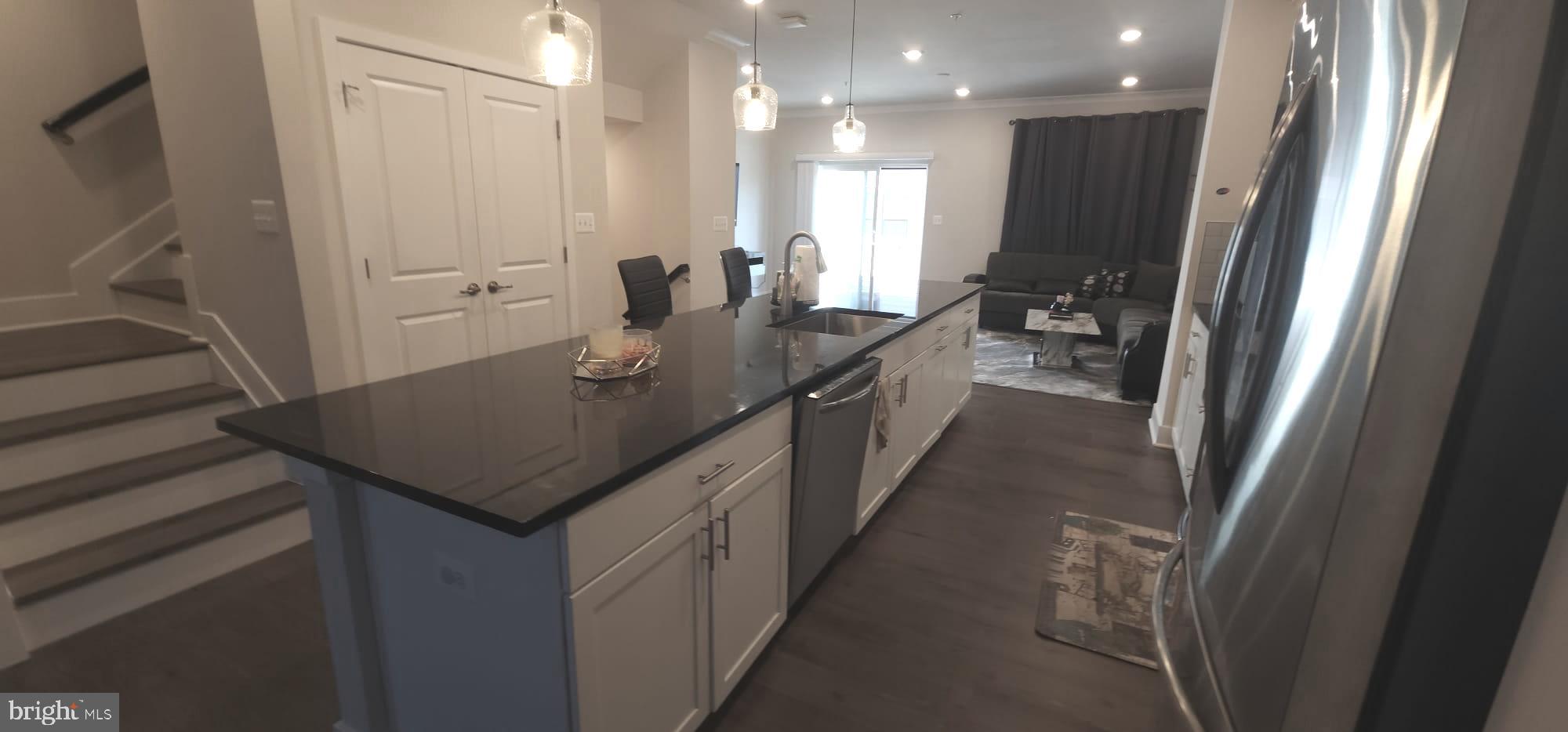 TANYARD SHORES - Residential Lease