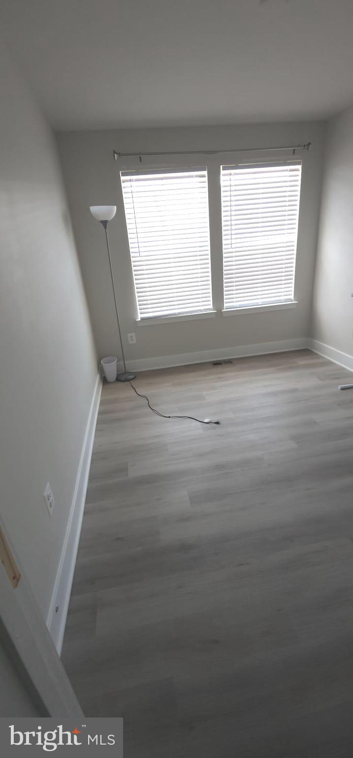 TANYARD SHORES - Residential Lease