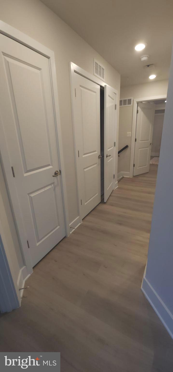 TANYARD SHORES - Residential Lease