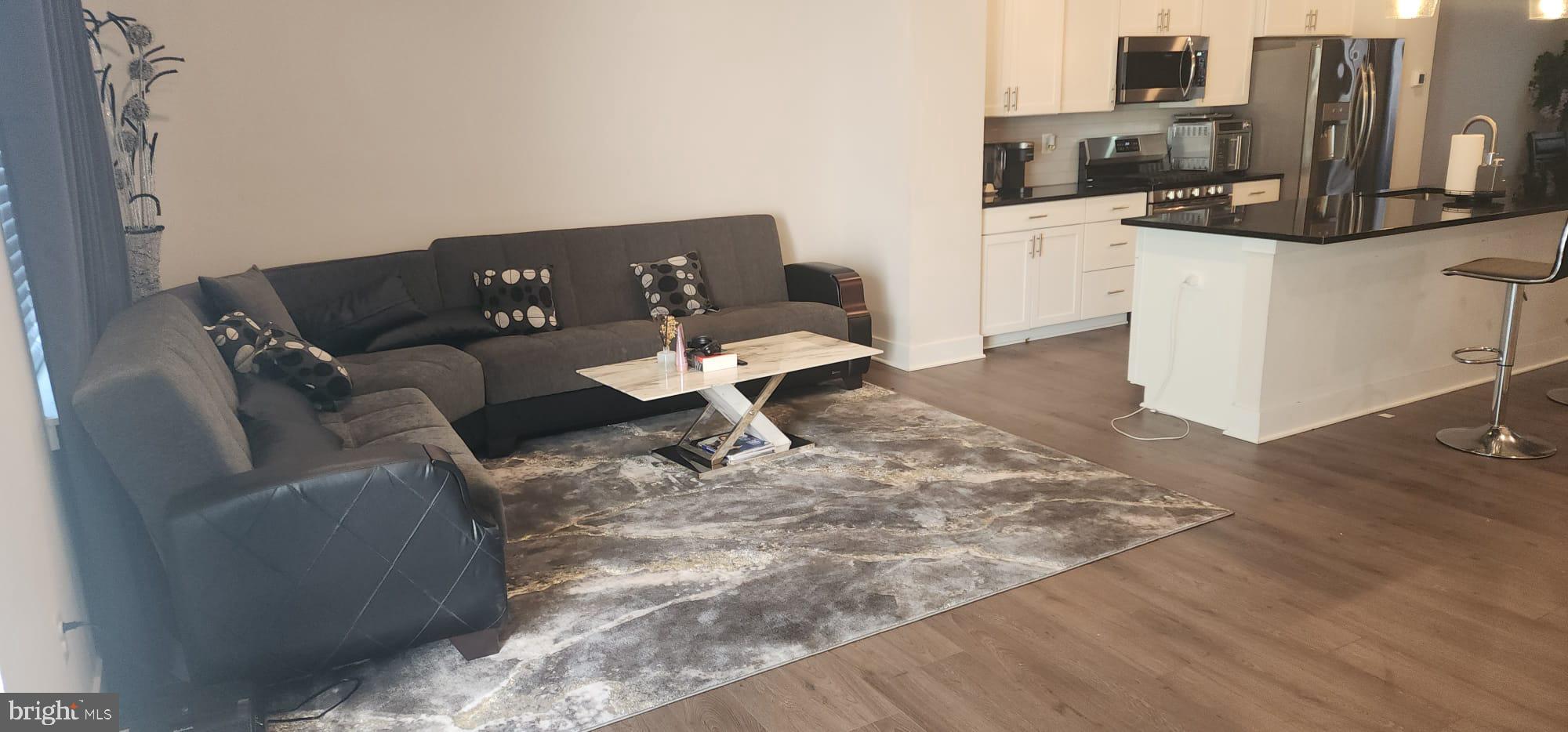 TANYARD SHORES - Residential Lease