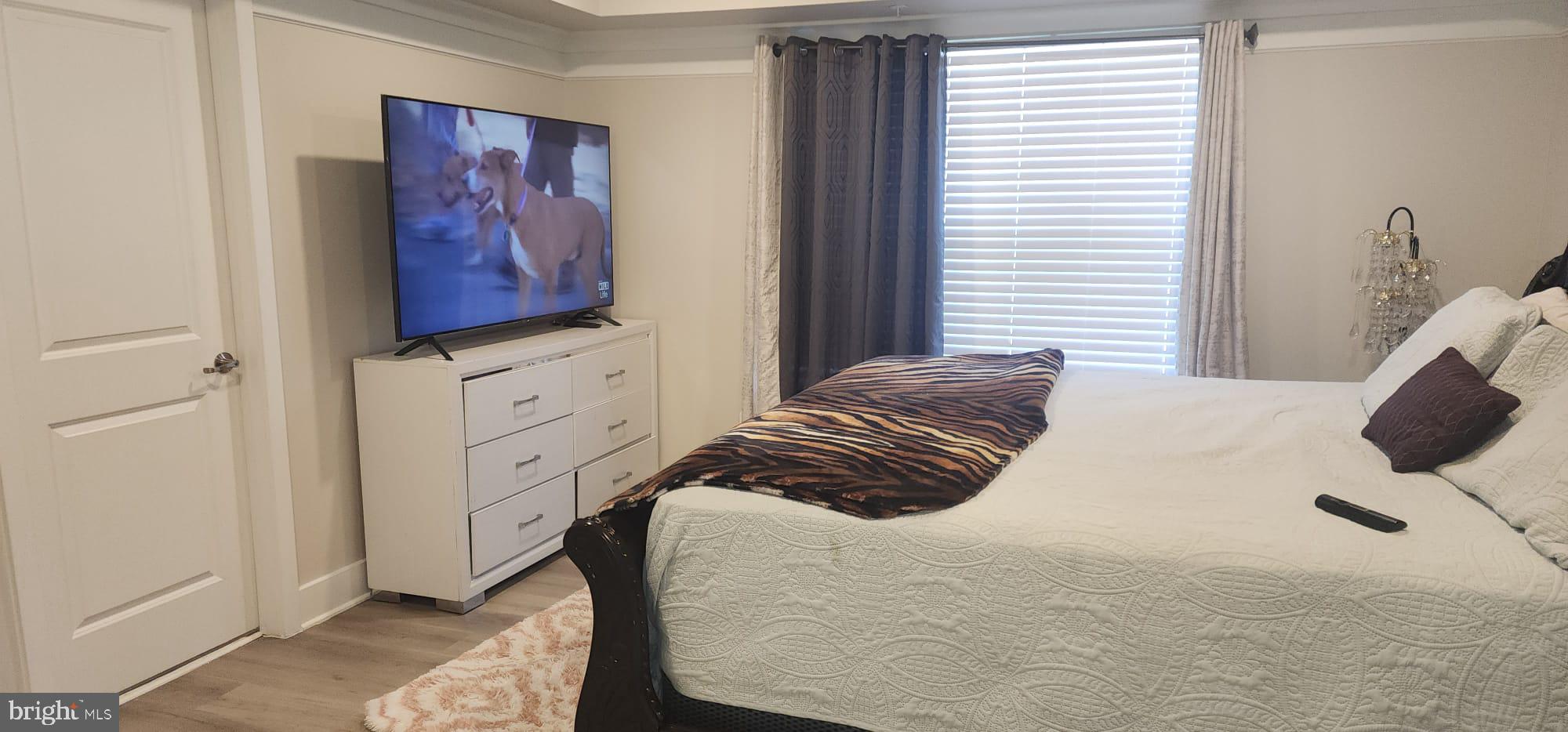 TANYARD SHORES - Residential Lease