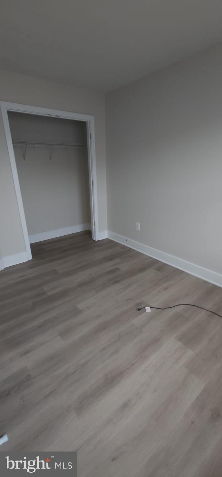 TANYARD SHORES - Residential Lease