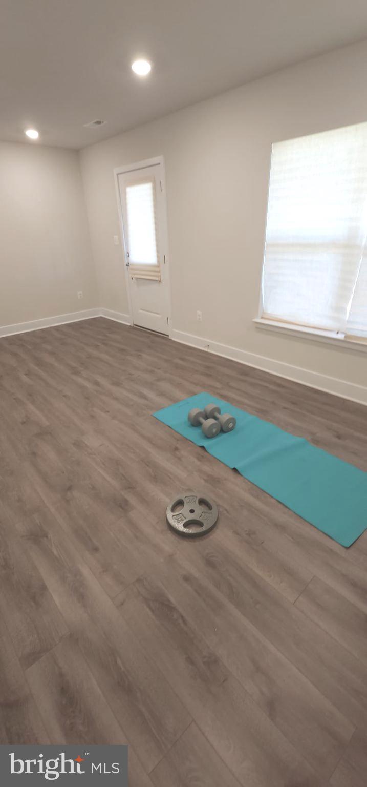 TANYARD SHORES - Residential Lease