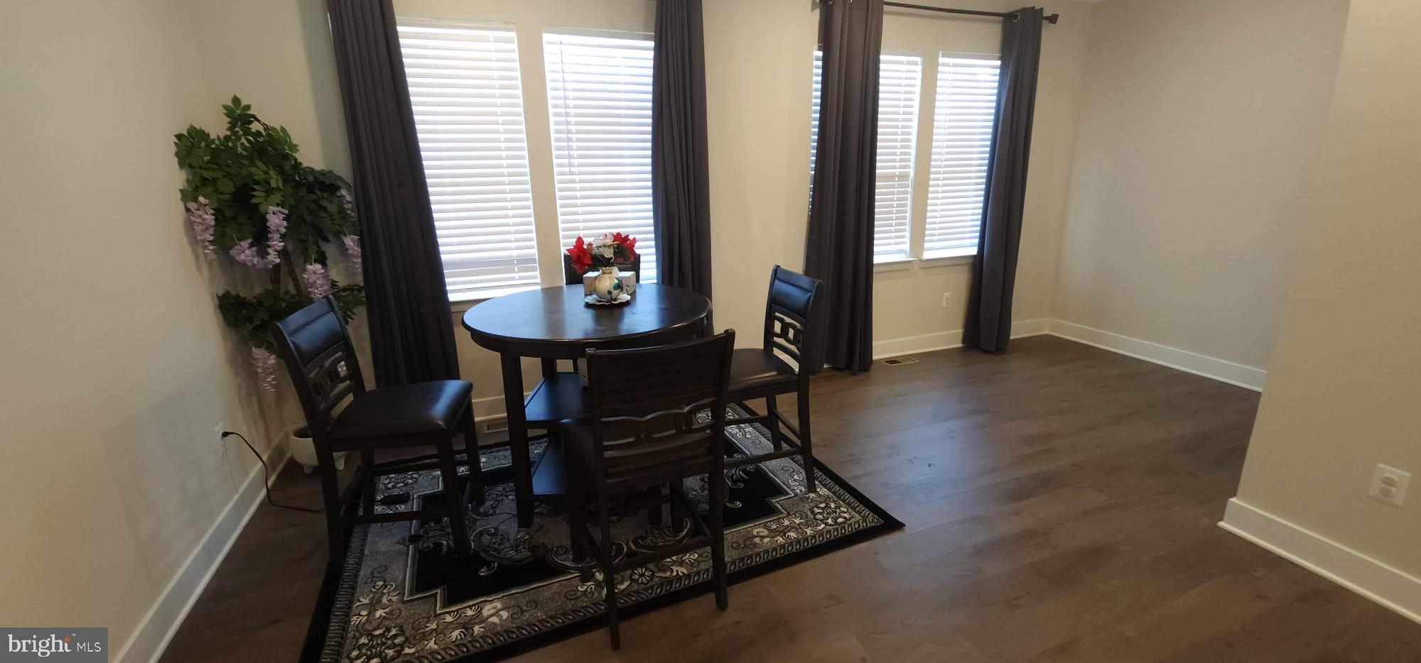 TANYARD SHORES - Residential Lease