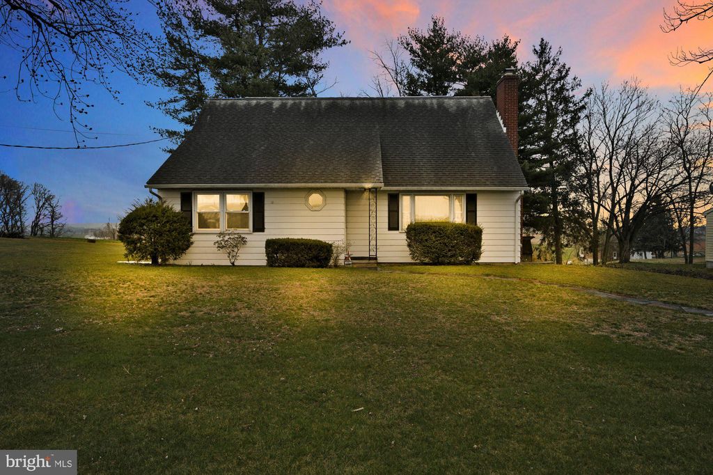 Photo of 481 FOREMAN RD, ELIZABETHTOWN, PA 17022 (MLS # PALA2032186)