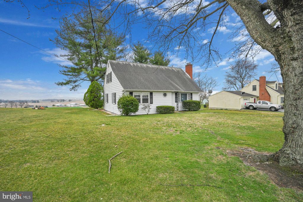 Photo of 481 FOREMAN RD, ELIZABETHTOWN, PA 17022 (MLS # PALA2032186)
