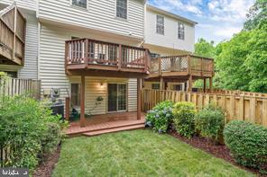 LONDON TOWNE - Residential Lease