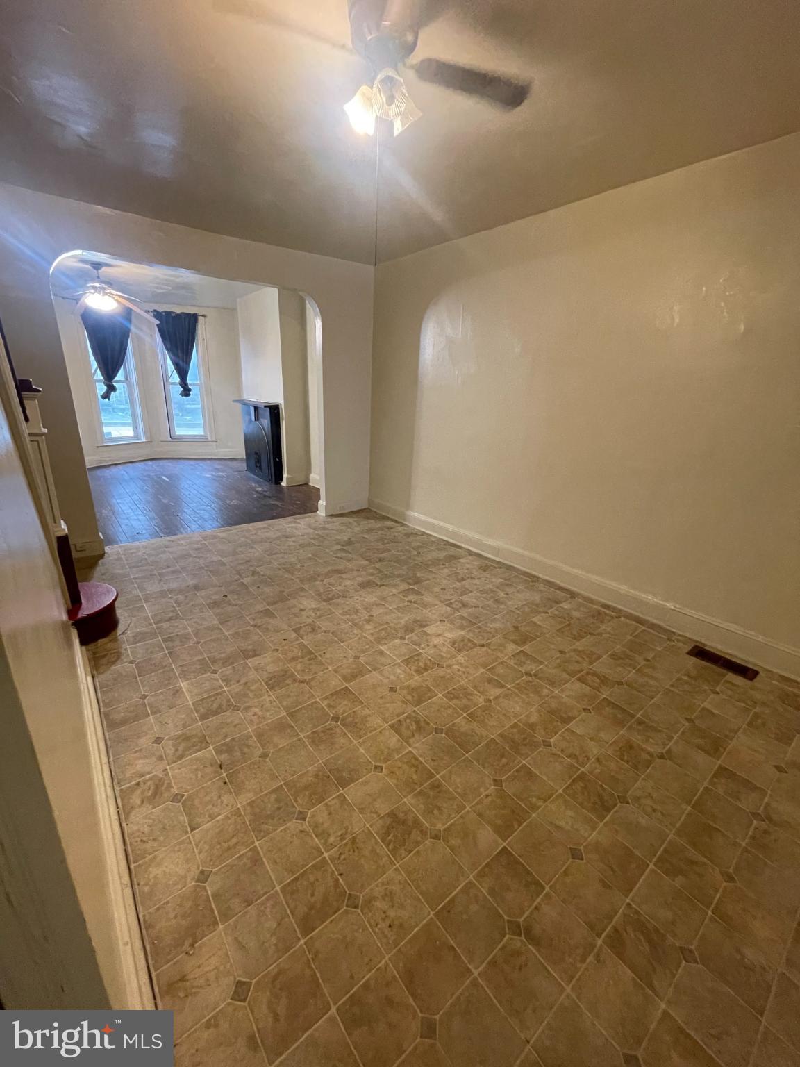 SANDTOWN-WINCHESTER - Residential