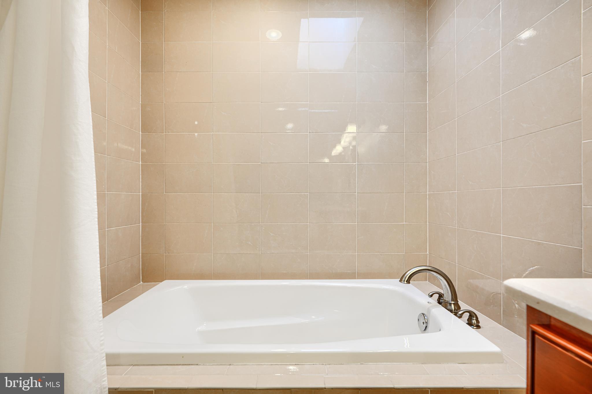 PATTERSON PARK - Residential Lease