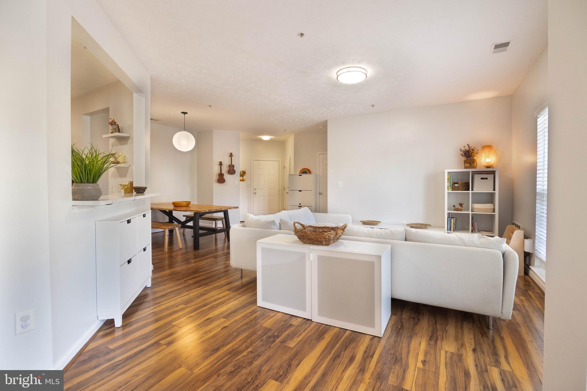 2400 CHESTNUT TERRACE COURT 201