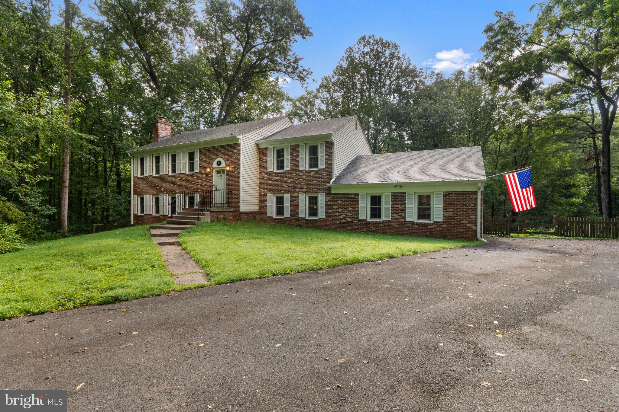 5937 WICKIE COURT