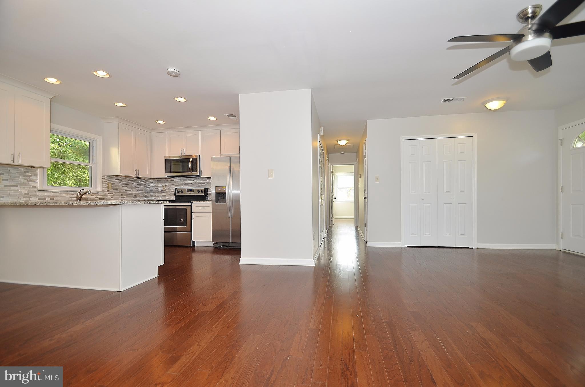 RAMBLING HILLS - Residential