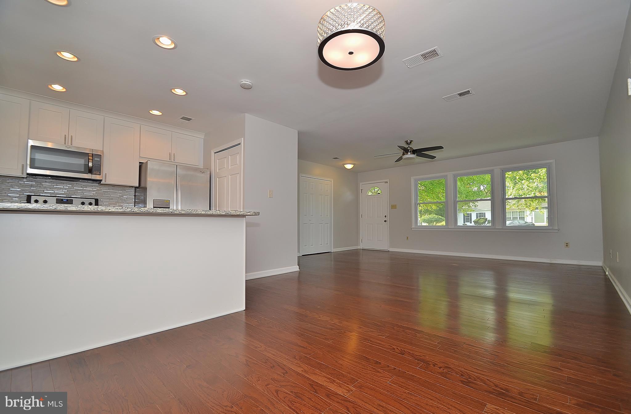 RAMBLING HILLS - Residential